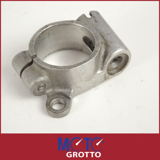 Kawasaki ZXR400L (L1-L9 91-99) Right Handle Bar Clamp - Image 6