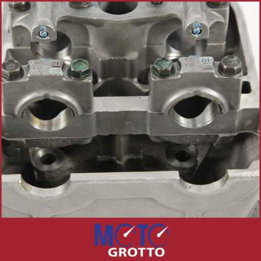 Honda VFR800FI (98-01) Front Cylinder Head With Valves And Cam Caps - Image 7