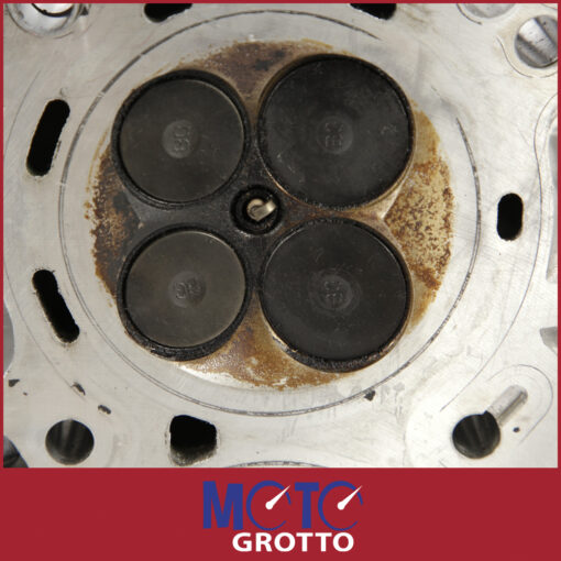 Honda VFR800FI (98-01) Front Cylinder Head With Valves And Cam Caps - Image 11