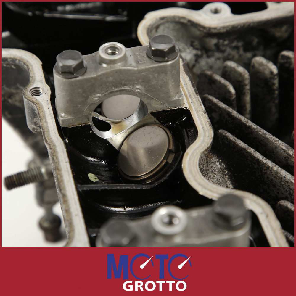 Yamaha FJ1200 1TX (86-87) Cylinder Head And Valves - Image 5
