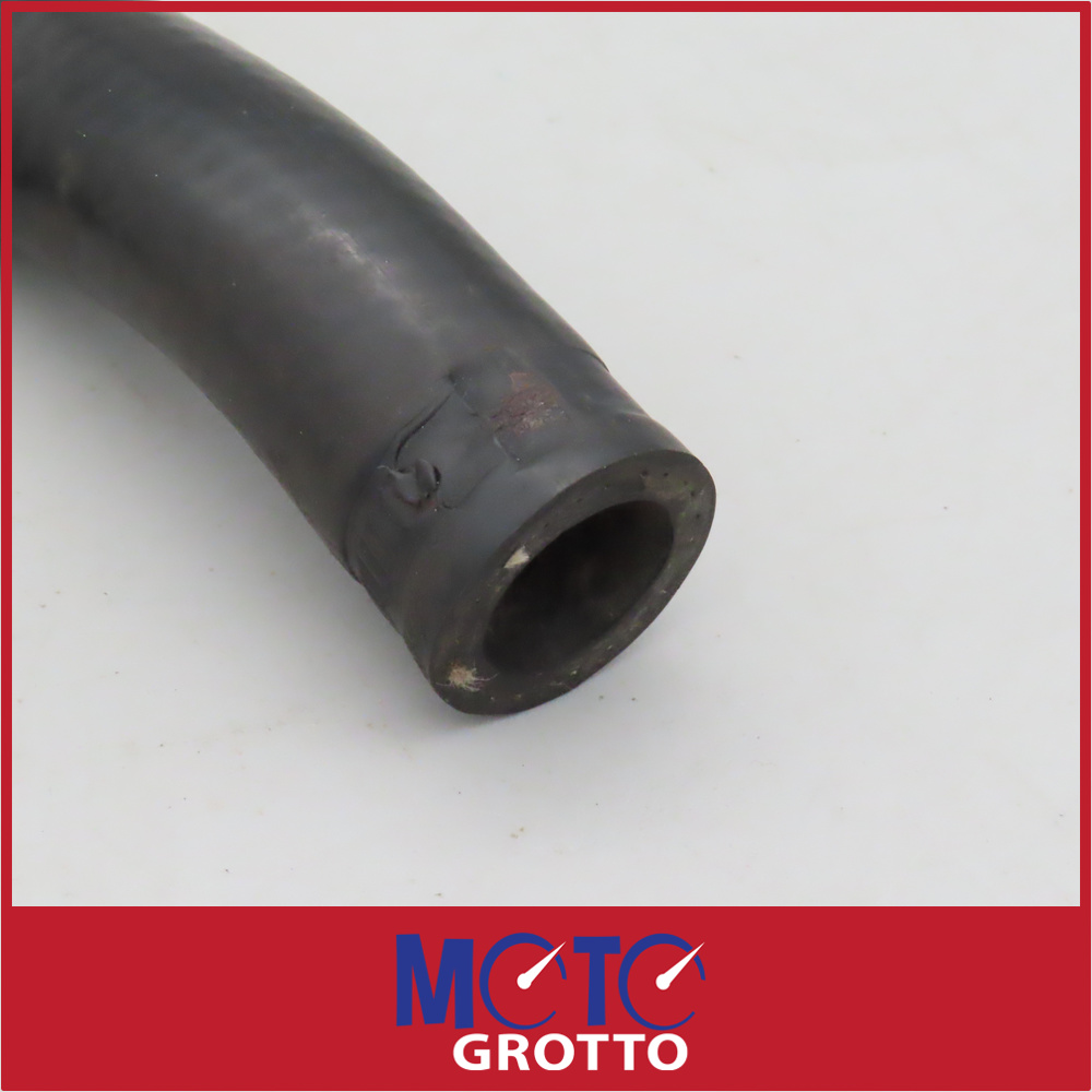 thumbnail image 2 of Top & Bottom Radiator Hose Set For MG MGB (1977-1980) - Vintage Replacement 2 of 6