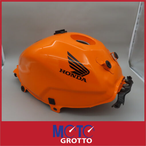 Honda CBR125R  Fuel Tank - Image 3