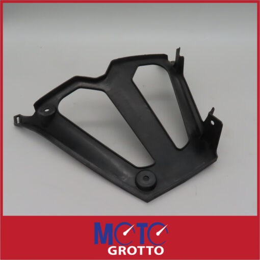 Front Centre Fairing for Suzuki GSXR750 K4 (04) , GSXR750 K5 (05) , GSXR600 K4 (04) , GSXR600 K5 (05) - Image 4