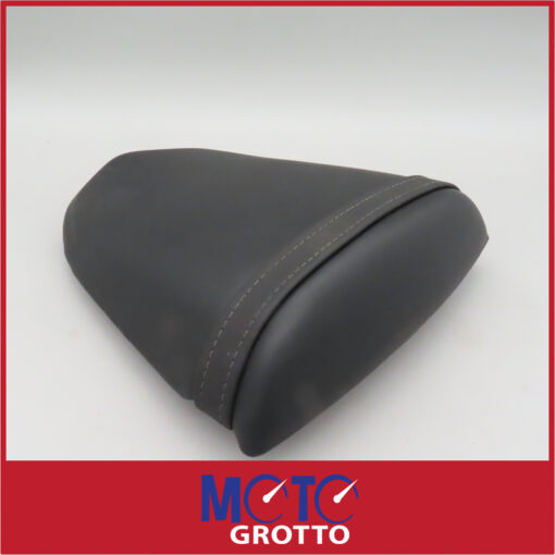 Pillion / Riders Seat for Suzuki GSXR750 K4 (04) , GSXR750 K5 (05) , GSXR600 K4 (04) , GSXR600 K5 (05) - Image 3