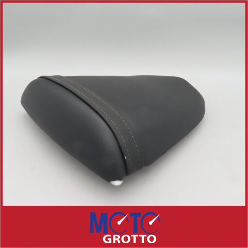 Pillion / Riders Seat for Suzuki GSXR750 K4 (04) , GSXR750 K5 (05) , GSXR600 K4 (04) , GSXR600 K5 (05) - Image 4