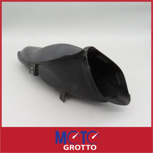 RH Air Duct for Suzuki GSXR750 K4 (04) , GSXR750 K5 (05) - Image 3