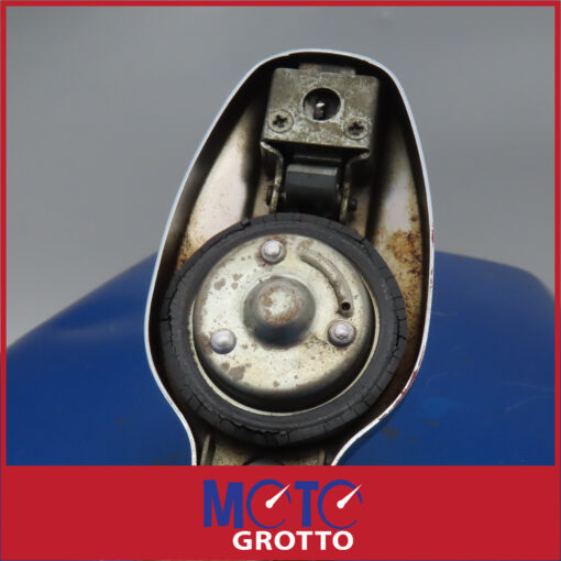Yamaha RD400  Fuel Tank - Image 14