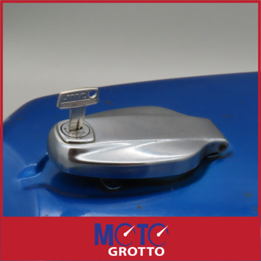 Yamaha RD400  Fuel Tank - Image 15