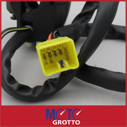 Left Hand Handlebar Switch for Suzuki GSXR750 (96-99) , GSXR600 (97-00) , TL1000S (97-00) , GZ250 (99-00) - Image 5