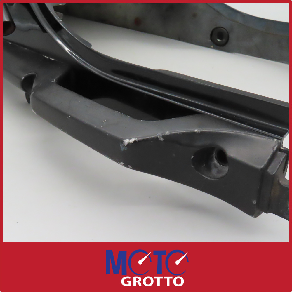 Kawasaki GPZ550 Uni-Trak Rear Tail Piece / Seat Cowl - Image 5