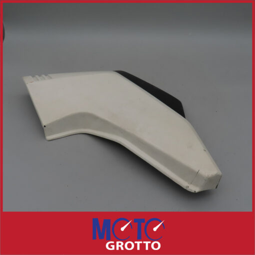 Suzuki  GSX250 E  Left Hand Side Panel / Frame Cover - Image 4