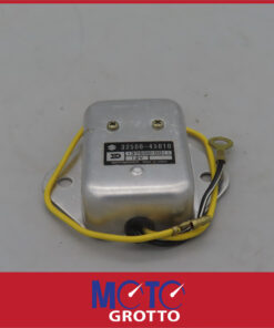 Voltage Regulator Assembly for Suzuki GS750 (78-79) , GS750B (77-79) , GS750C (77-79) , GS750EN (77-79) , GS400 (77)