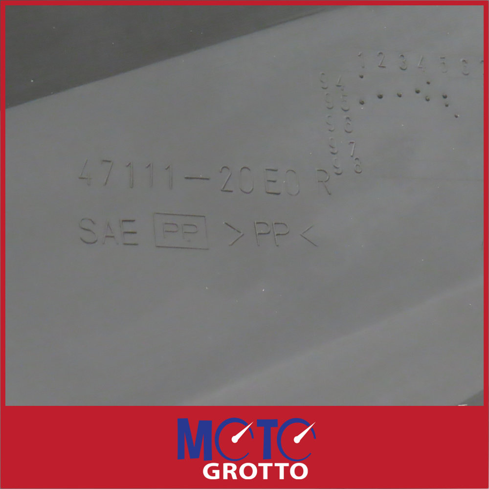 Suzuki AN125 (95) Right Hand Side Cover / Panel - Image 4