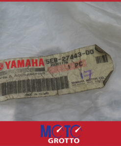 Alternative view of Yamaha YZF R6 (99-02) Right Hand Footrest Bracket
